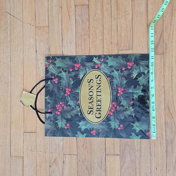 Set of 3 Holiday Gift Bags Snowman Gift Bags Christmas Gift Bags Gift Wrap - Picture 6 of 8